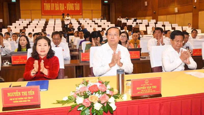 Các đại biểu tham dự kỳ họp lần này.