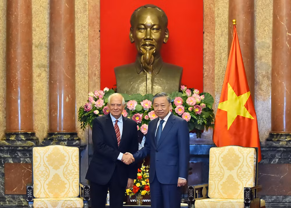 Chủ tịch nước Tô Lâm và Phó Chủ tịch Ủy ban châu Âu Josep Borell Fontelles tại buổi tiếp. (Ảnh: THỦY NGUYÊN) Chủ tịch nước Tô Lâm và Phó Chủ tịch Ủy ban châu Âu Josep Borell Fontelles tại buổi tiếp. (Ảnh: THỦY NGUYÊN)