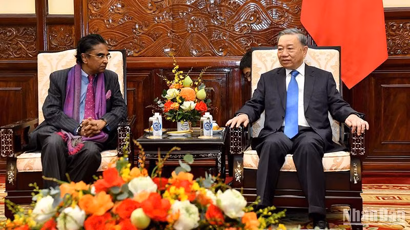 Tổng Bí thư, Chủ tịch nước Tô Lâm tiếp Đại sứ Sajeewa Umanga Mendis. (Ảnh: ĐĂNG KHOA)