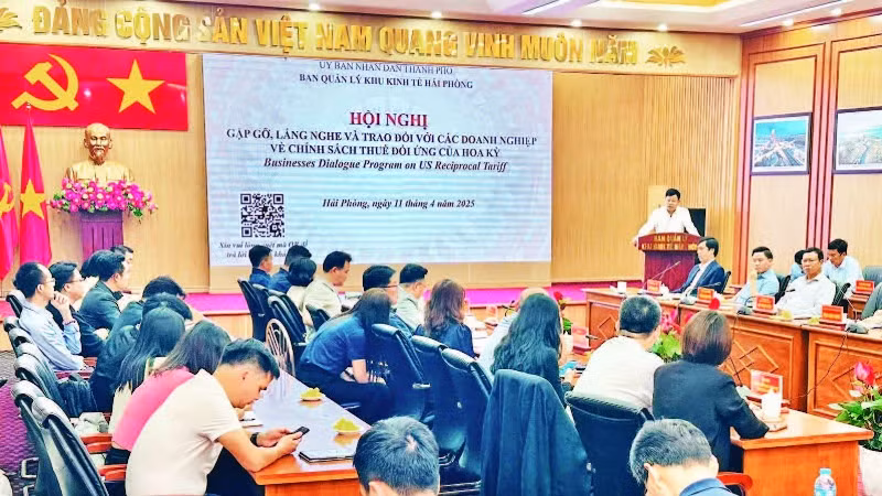 Ban quản lý Khu kinh tế Hải Phòng gặp gỡ và trao đổi với cộng đồng doanh nghiệp.