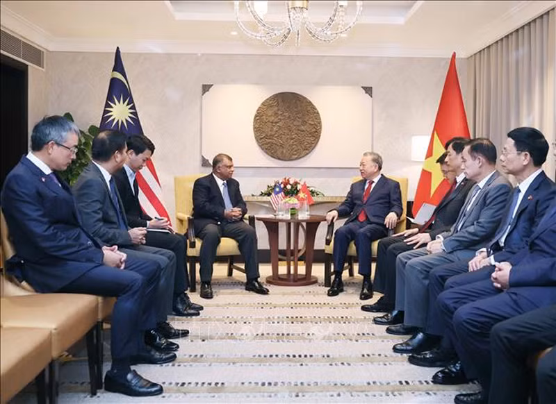 Tổng Bí thư Tô Lâm tiếp Tổng Giám đốc điều hành Tập đoàn Capital A Tony Femandes. Ảnh: TTXVN