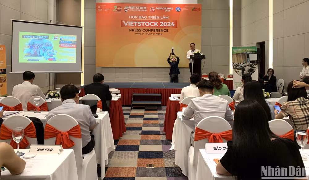 Toàn cảnh họp báo Triển lãm Vietstock 2024, sáng 7/8, tại Hà Nội. Toàn cảnh họp báo Triển lãm Vietstock 2024, sáng 7/8, tại Hà Nội.