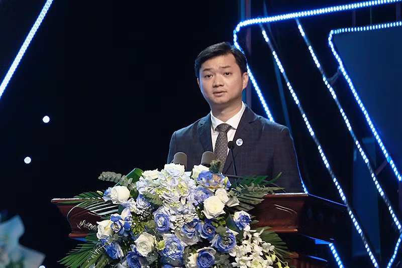 Đồng chí Nguyễn Minh Triết phát biểu ý kiến tại Đại hội.