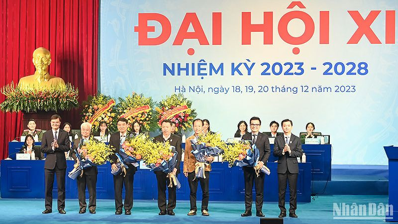 Hội đồng Tư vấn, đồng hành với sinh viên giai đoạn 2023-2028 ra mắt Đại hội.