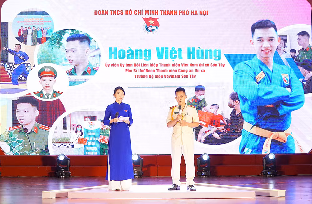 "Thanh niên tiên tiến làm theo lời Bác" tiêu biểu chia sẻ khát vọng, lẽ sống tại buổi lễ.