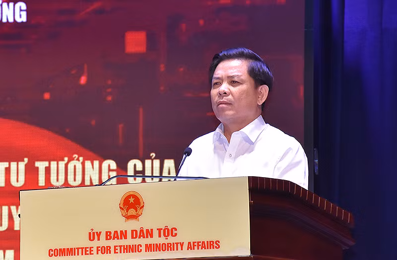 Đồng chí Nguyễn Văn Thể phát biểu ý kiến trong khuôn khổ chương trình.