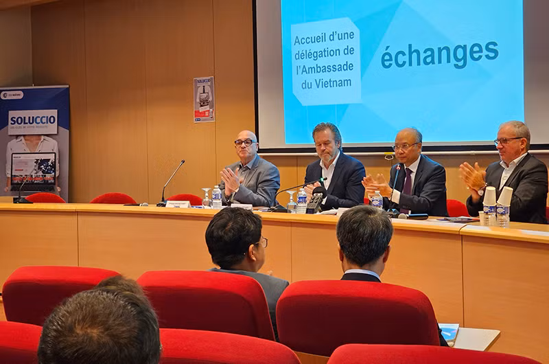 Tọa đàm về cơ hội kinh doanh và đầu tư tại Việt Nam.