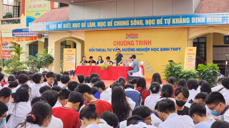 Quang cảnh buổi tư vấn.