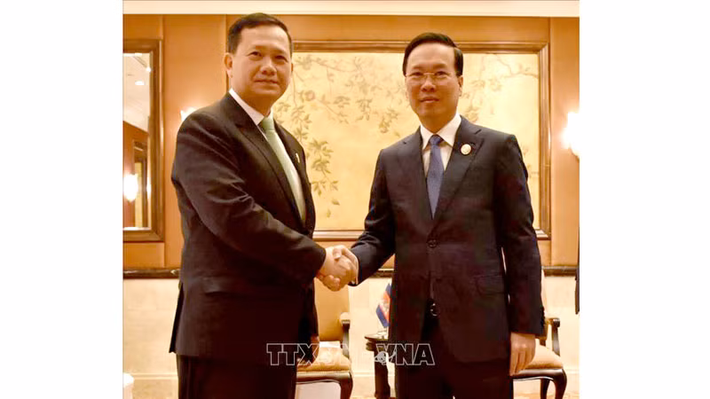 Chủ tịch nước Võ Văn Thưởng và Thủ tướng Campuchia Hun Manet. (Ảnh: TTXVN)