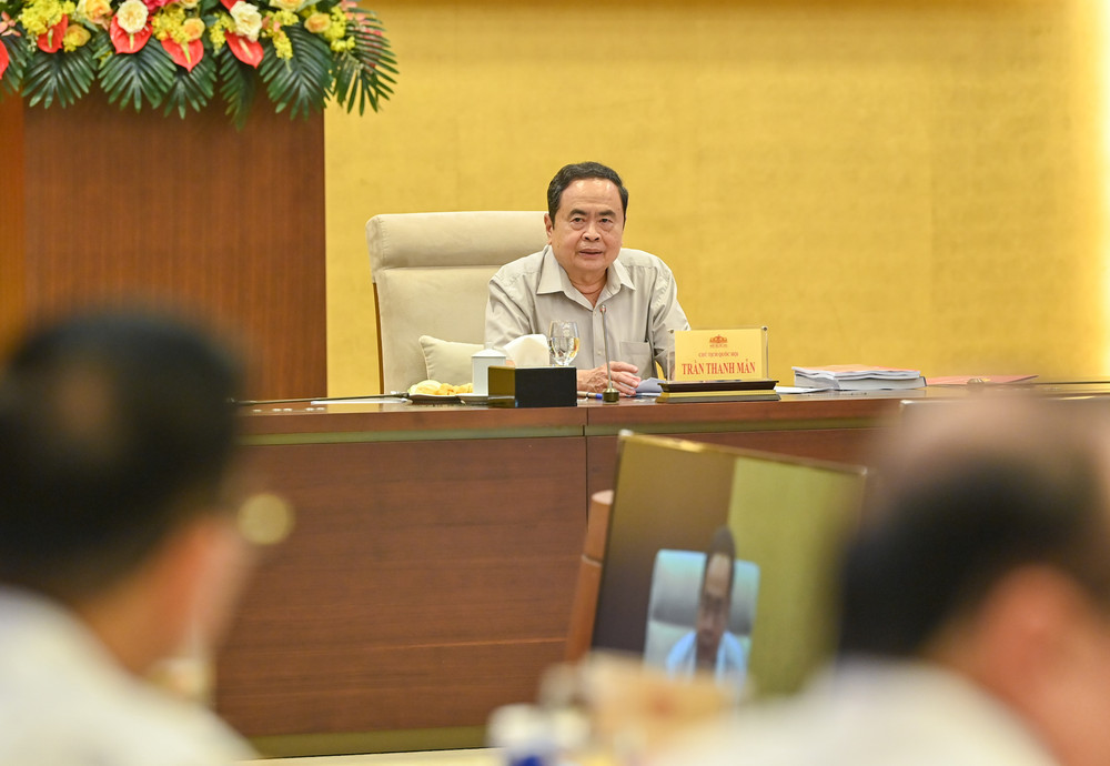 Chủ tịch Quốc hội Trần Thanh Mẫn phát biểu chỉ đạo tại buổi làm việc. Chủ tịch Quốc hội Trần Thanh Mẫn phát biểu chỉ đạo tại buổi làm việc.