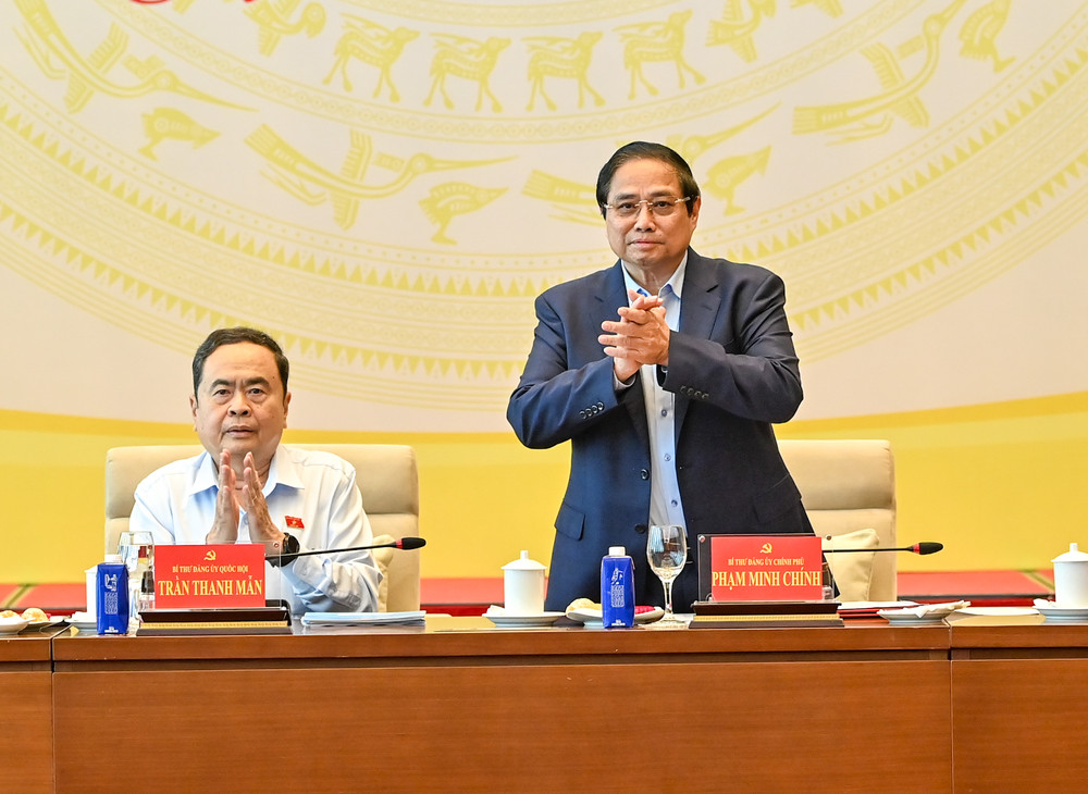 Bí thư Đảng ủy Chính phủ, Thủ tướng Chính phủ Phạm Minh Chính dự và chủ trì hội nghị. Bí thư Đảng ủy Chính phủ, Thủ tướng Chính phủ Phạm Minh Chính dự và chủ trì hội nghị.