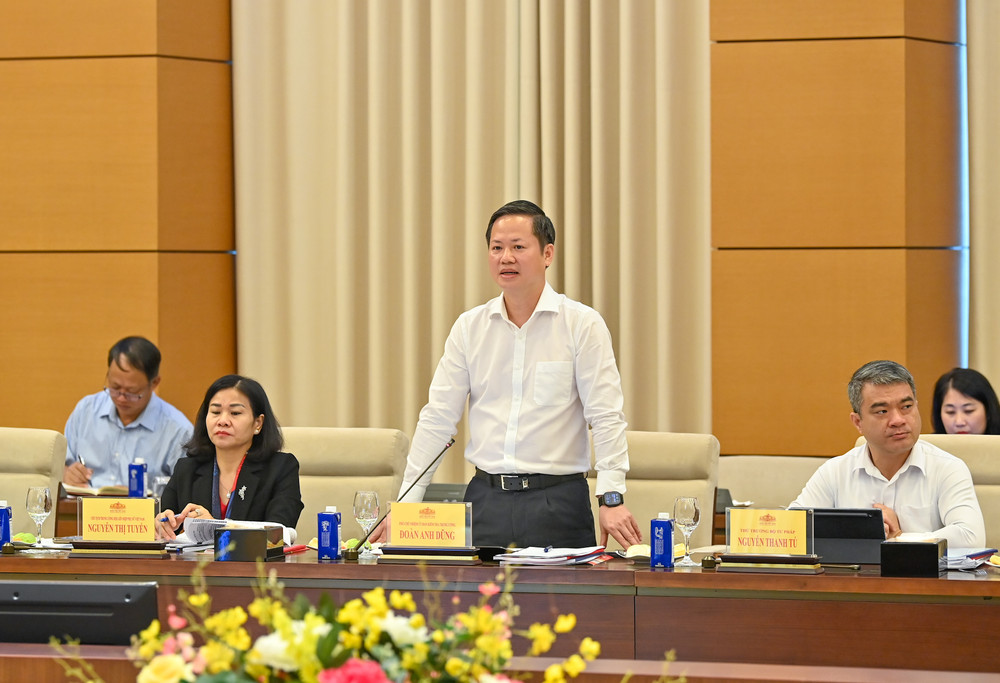 Phó Chủ nhiệm Ủy ban Kiểm tra Trung ương Đoàn Anh Dũng phát biểu tại buổi làm việc. Phó Chủ nhiệm Ủy ban Kiểm tra Trung ương Đoàn Anh Dũng phát biểu tại buổi làm việc.