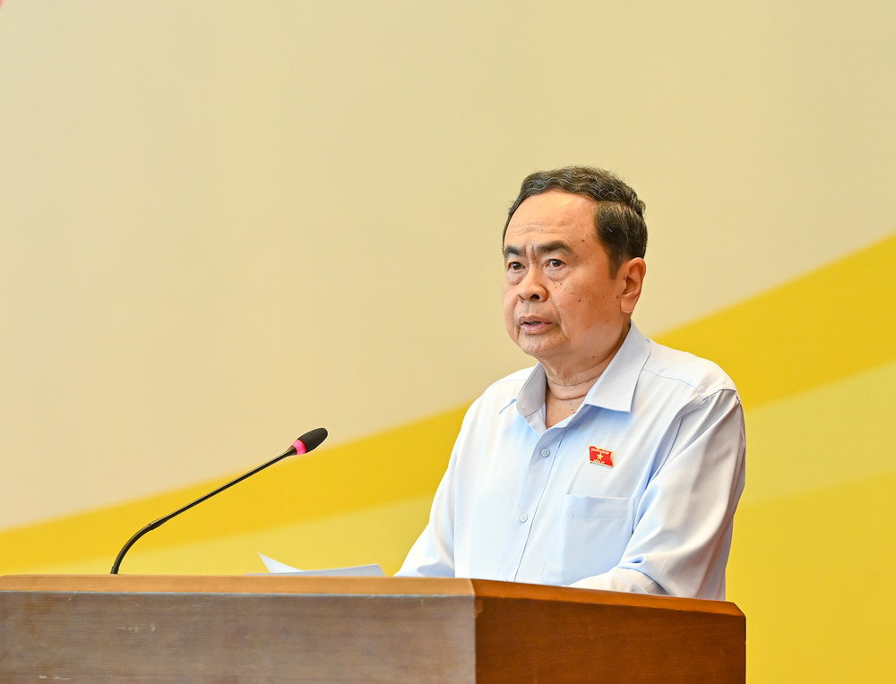 Bí thư Đảng ủy Quốc hội, Chủ tịch Quốc hội Trần Thanh Mẫn phát biểu khai mạc hội nghị. Bí thư Đảng ủy Quốc hội, Chủ tịch Quốc hội Trần Thanh Mẫn phát biểu khai mạc hội nghị.