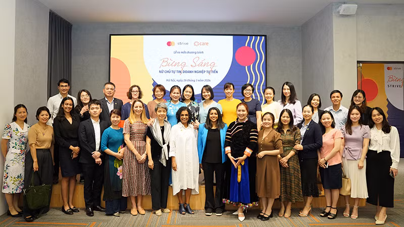 Các đại biểu dự lễ ra mắt. Ảnh: CARE Việt Nam