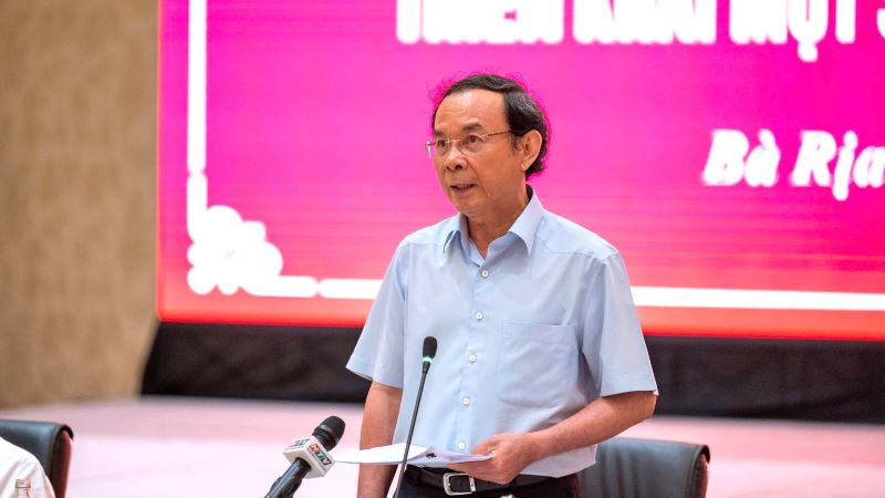 Đồng chí Nguyễn Văn Nên, Ủy viên Bộ Chính trị, Bí thư Thành ủy Thành phố Hồ Chí Minh phát biểu tại hội nghị.