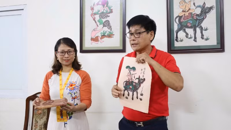 Giới thiệu vẻ đẹp tranh dân gian Việt Nam.