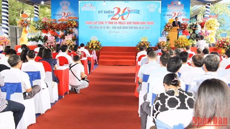 Quang cảnh buổi lễ kỷ niệm.