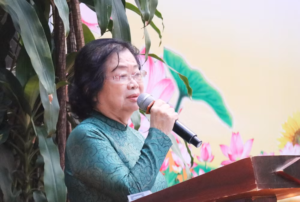 Nguyên Phó Chủ tịch nước Trương Mỹ Hoa phát biểu tại buổi lễ. Ảnh: Trịnh Dũng