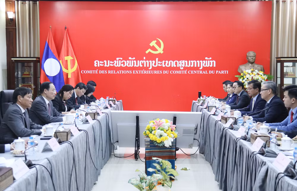 Quang cảnh Hội đàm giữa hai Ban Đối ngoại Trung ương của hai Đảng. (Ảnh: Trịnh Dũng)