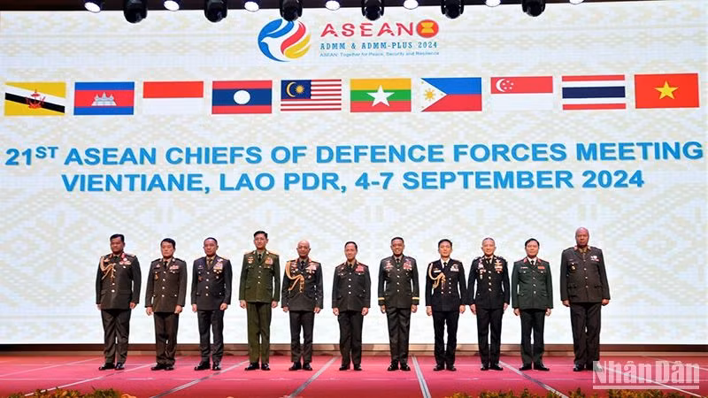Các Trưởng đoàn các nước ASEAN tham dự Hội nghị. (Ảnh: Hải Tiến)