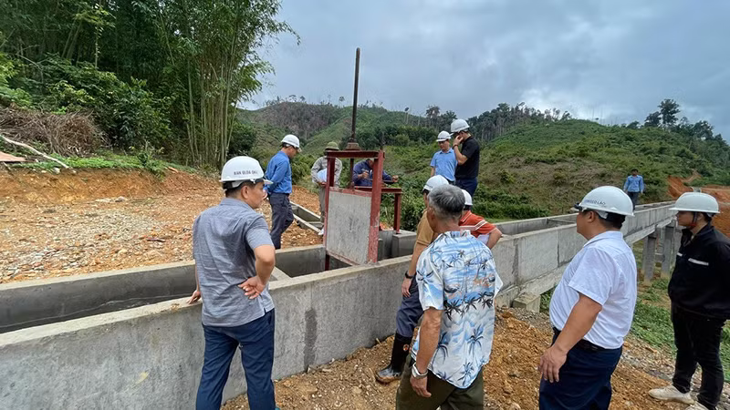 Một số hình ảnh trong quá trình xây dựng dự án. (Ảnh do đơn vị thi công cung cấp)