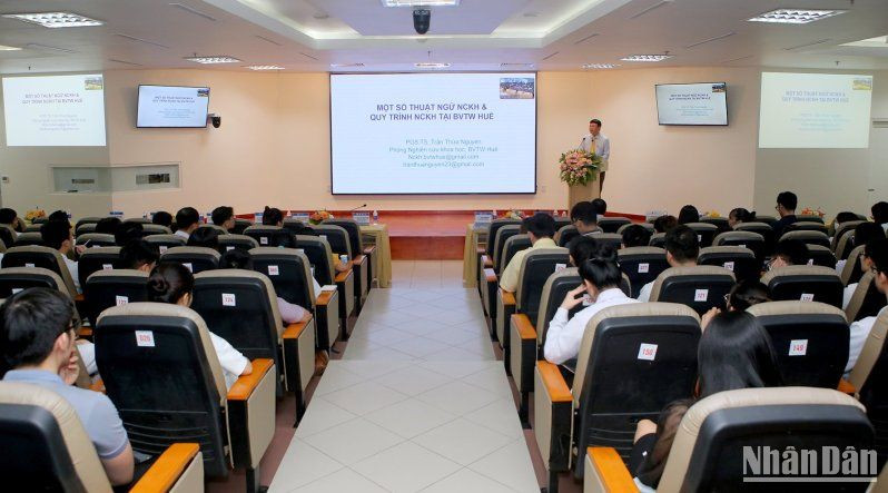 Hội nghị khoa học trẻ Bệnh viện Trung ương Huế mở rộng năm 2023 diễn ra trong 2 ngày 5 và 6/10. (Ảnh: THƯỢNG HIỂN)