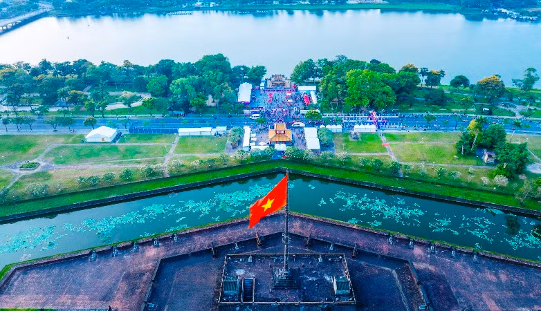 Năm nay, Kun Marathon thu hút sự tham gia của 2.000 các em nhỏ từ 6-10 tuổi trong khu vực Đại nội Huế. (Ảnh: BTC)