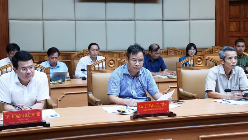 Lãnh đạo Tỉnh ủy, Ủy ban nhân dân tỉnh Thừa Thiên Huế làm việc với Đoàn công tác của Bộ Nông nghiệp và Phát triển nông thôn.