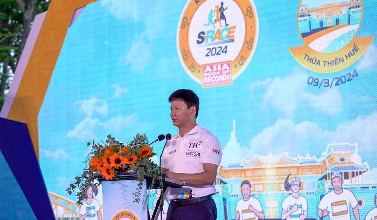 Vụ trưởng Vụ Giáo dục Thể chất - Bộ Giáo dục và Đào tạo Nguyễn Thanh Đề khai mạc S-Race 2024
