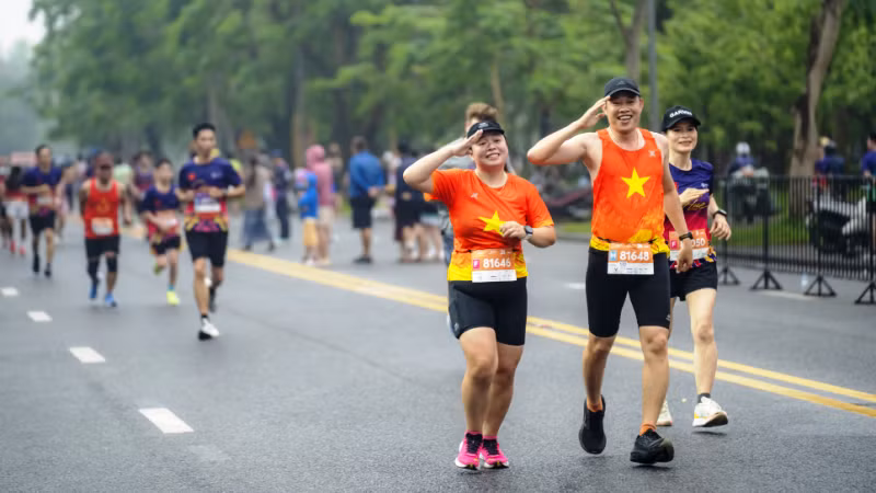 Sôi động Giải VnExpress Marathon Huế 2025 ảnh 22