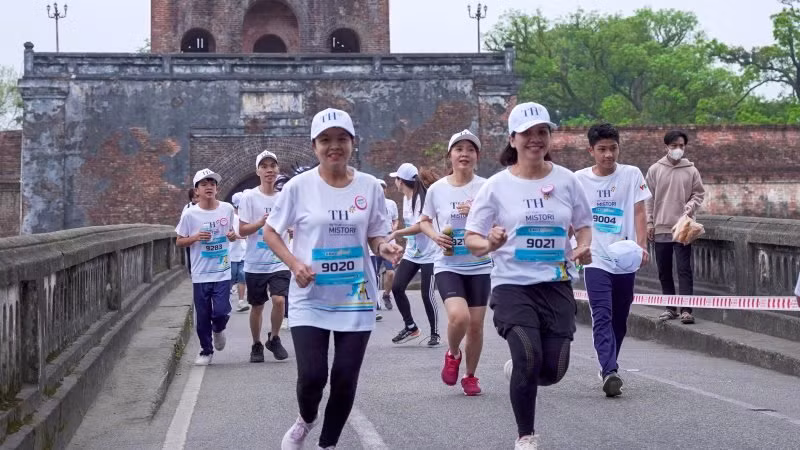 Những bước chạy đồng hành của thầy cô, phụ huynh cùng học sinh tại S-Race