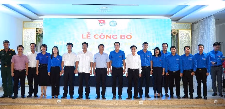 Ra mắt Ban Biên tập, Tổ thông tin-tuyên truyền Đoàn TNCS Hồ Chí Minh tỉnh Thừa Thiên Huế, nhiệm kỳ 2022-2027.