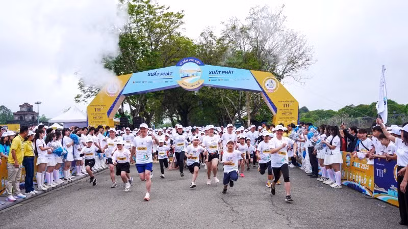 Xuất phát cho phần chạy S-Race School.