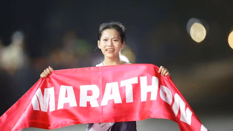 Sôi động Giải VnExpress Marathon Huế 2025 ảnh 27