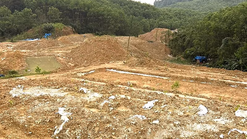 Khu vực làm vàng trái phép tại Bồng Miêu (xã Tam Lãnh, huyện Phú Ninh, tỉnh Quảng Nam). 