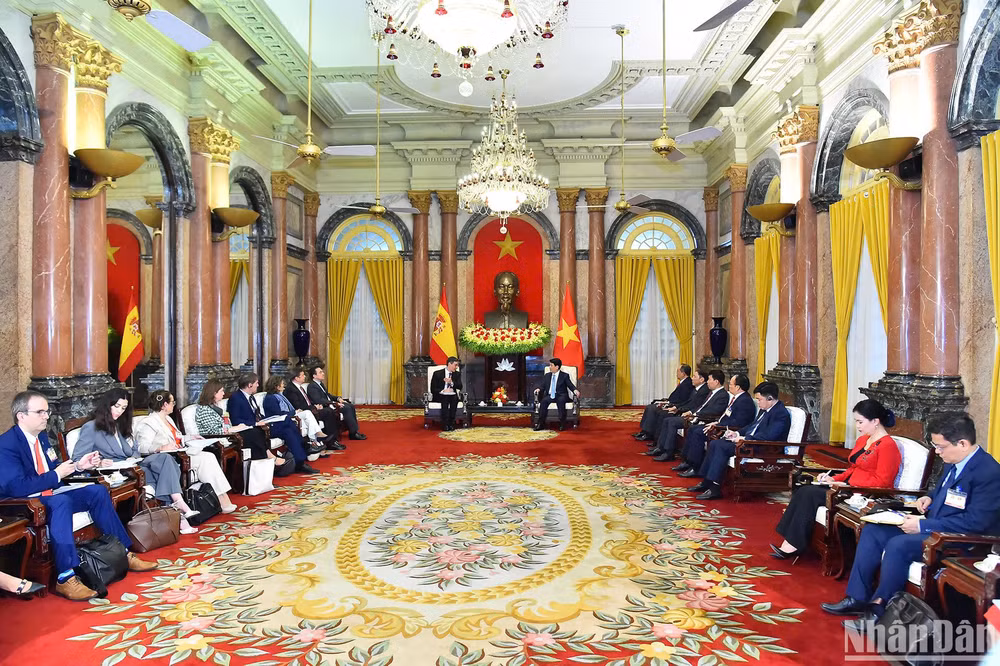 Toàn cảnh buổi tiếp.