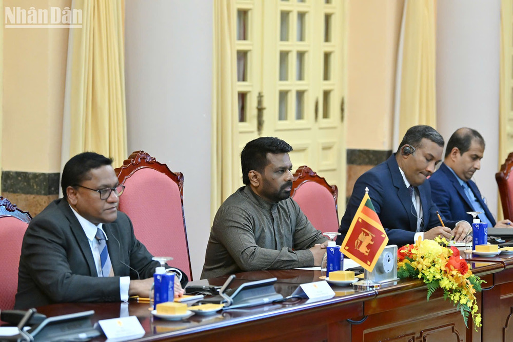 Tổng thống Sri Lanka Anura Kumara Dissanayaka phát biểu tại hội đàm. Tổng thống Sri Lanka Anura Kumara Dissanayaka phát biểu tại hội đàm.