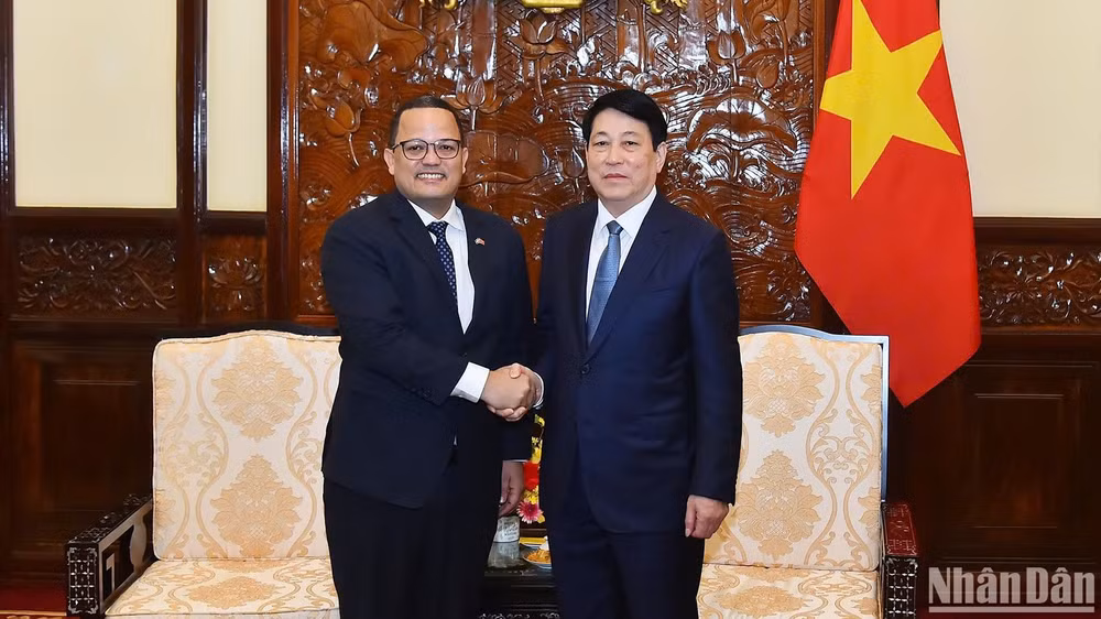 Chủ tịch nước Lương Cường đã tiếp Đại sứ đặc mệnh toàn quyền Cộng hoà Dominicana Jaime Francisco Rodriguez. 