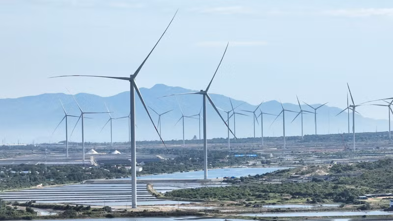 Năng lượng tái tạo là lĩnh vực quan trọng mà Ninh Thuận rất quan tâm trong mục tiêu phát triển kinh tế biển.
