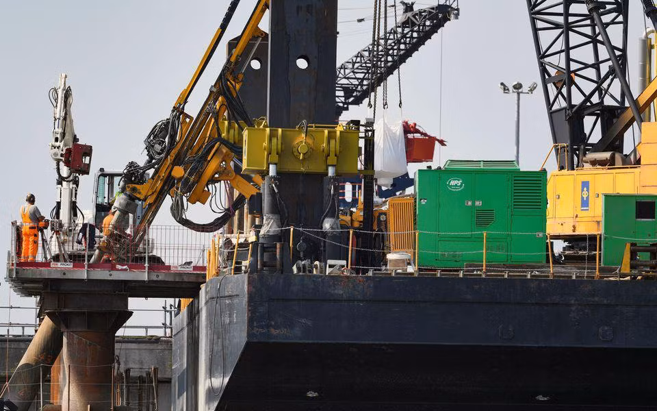 Ðức xây dựng kho cảng LNG nổi đầu tiên ở cảng phía bắc Wilhelmshaven. 