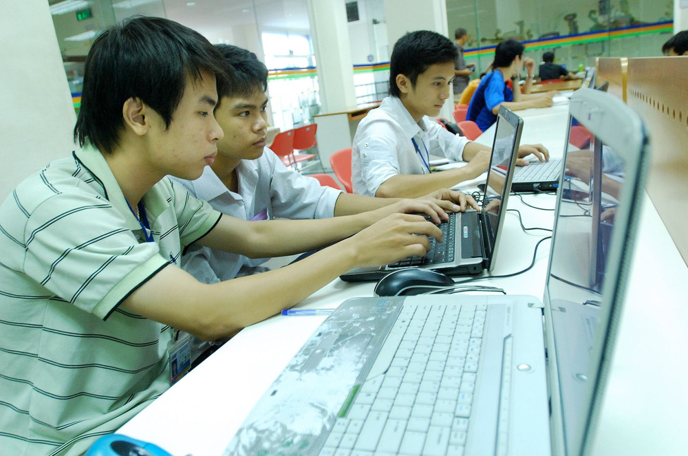 Sinh viên công nghệ thông tin tại Trường đại học FPT Hà Nội. (Ảnh TRẦN HẢI) 