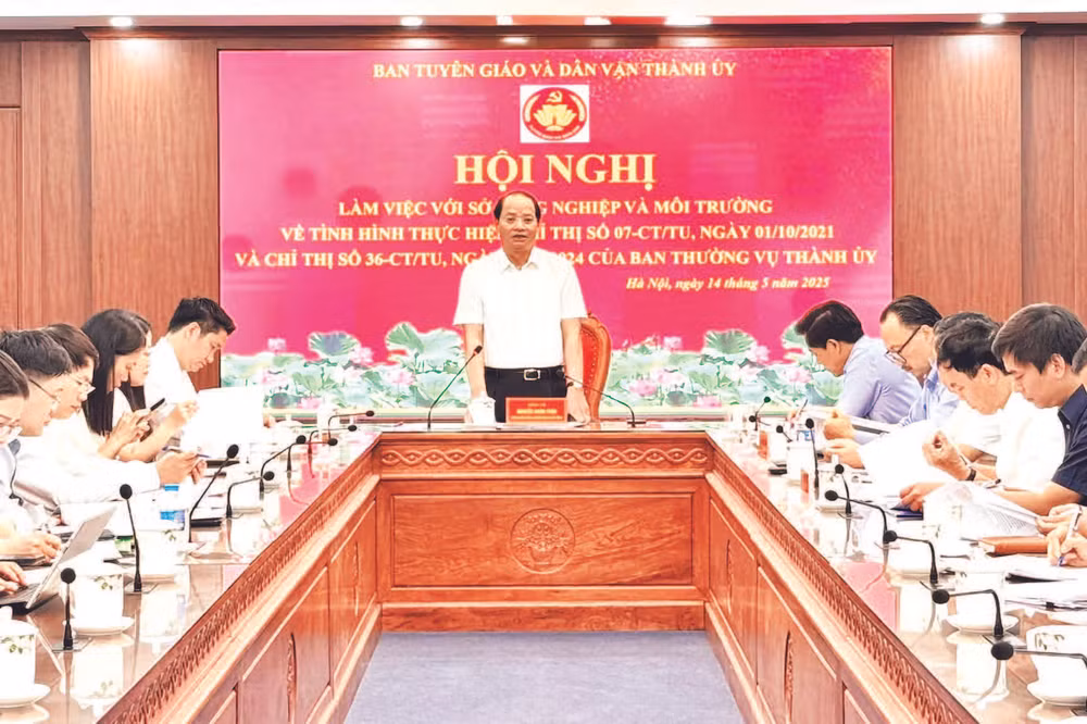 Trưởng Ban Tuyên giáo và Dân vận Thành ủy Hà Nội Nguyễn Doãn Toản làm việc với Sở Nông nghiệp và Môi trường về kết quả thực hiện công tác dân vận Nhà nước. 