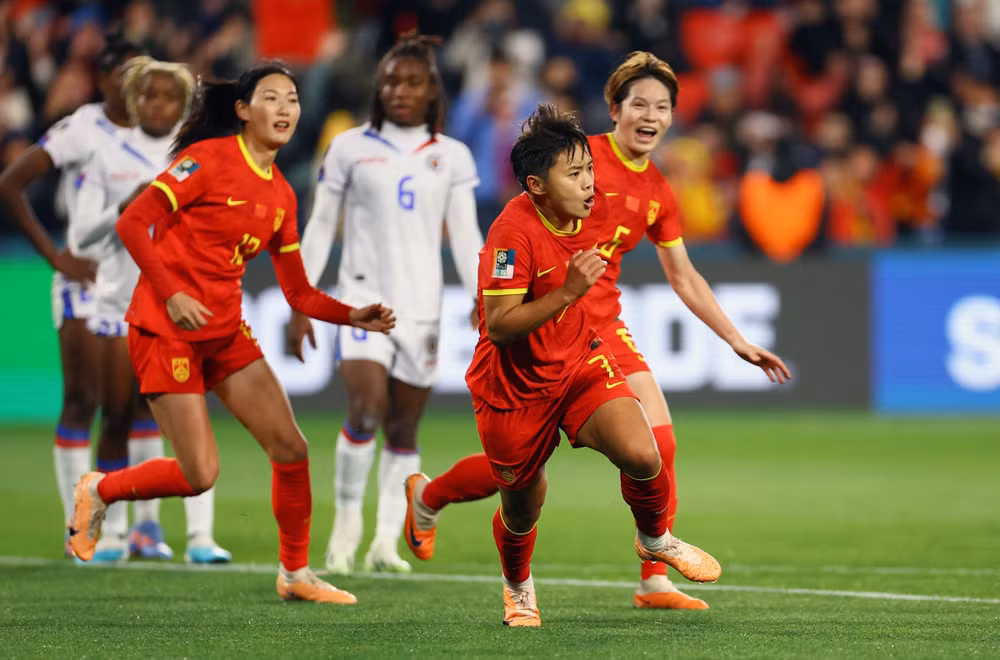 Niềm vui chiến thắng của đội tuyển Trung Quốc.