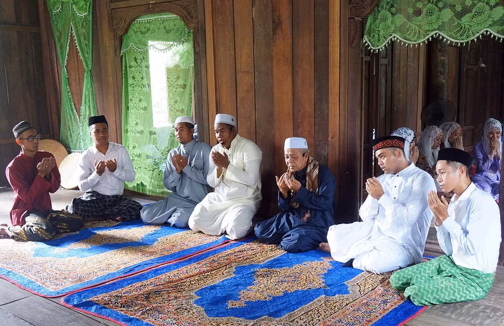 Nam giới mặc áo sơ mi trong những dịp quan trọng 