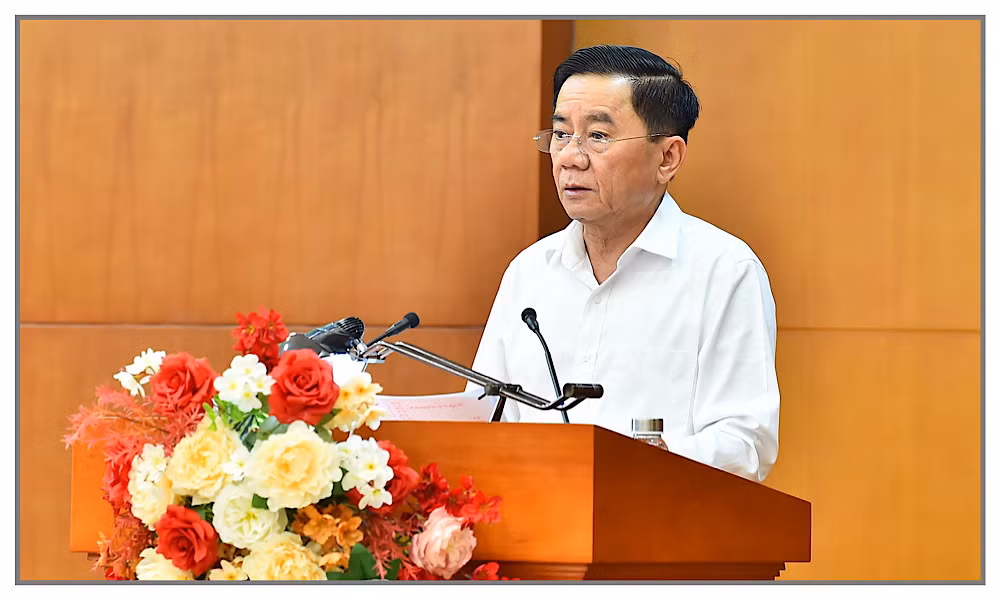 Đồng chí Trần Cẩm Tú, Ủy viên Bộ Chính trị, Bí thư Trung ương Đảng, Chủ nhiệm Ủy ban Kiểm tra Trung ương phát biểu tại Hội nghị.