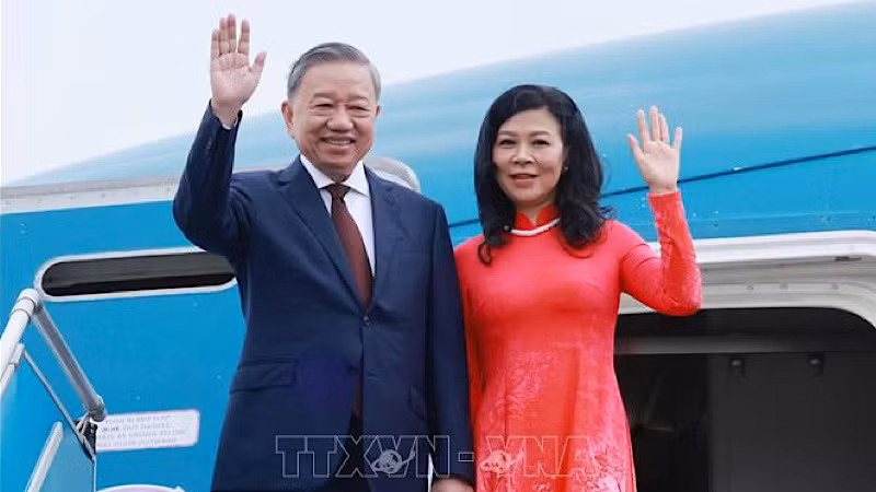 Tổng Bí thư, Chủ tịch nước Tô Lâm và Phu nhân rời Hà Nội, lên đường dự Khóa họp 79 Đại hội đồng Liên hợp quốc và thăm cấp Nhà nước tới Cuba. (Ảnh: TTXVN)