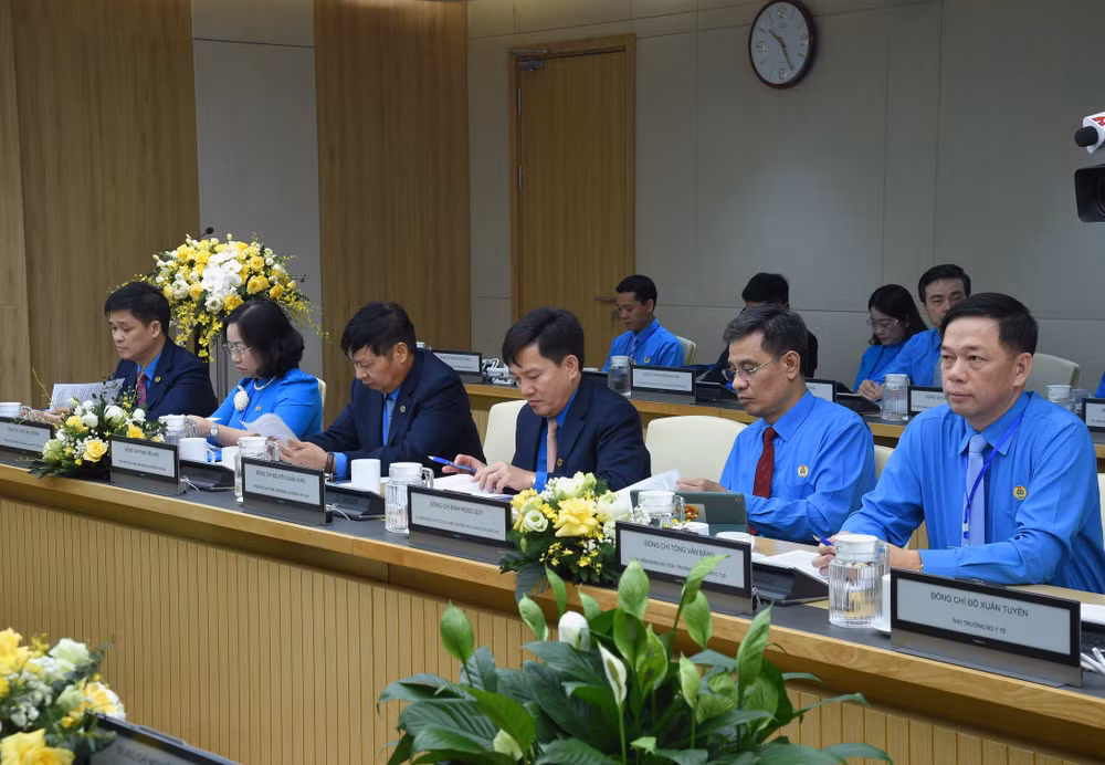 [Ảnh] Thủ tướng dự Hội nghị đánh giá việc thực hiện quy chế công tác giữa Chính phủ với Tổng Liên đoàn Lao động Việt Nam ảnh 4