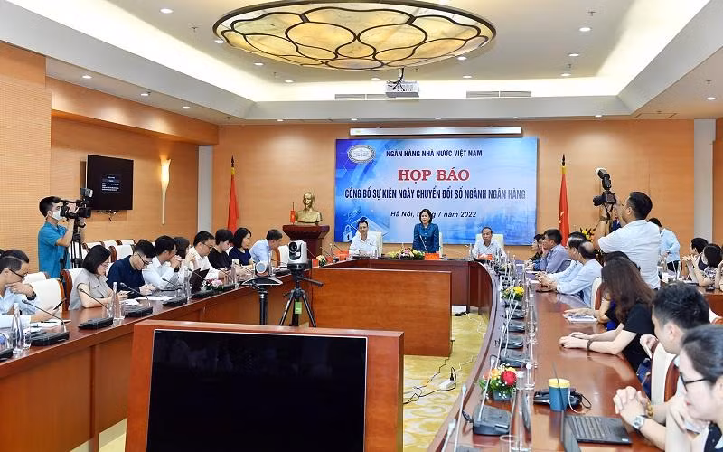 Quang cảnh họp báo.