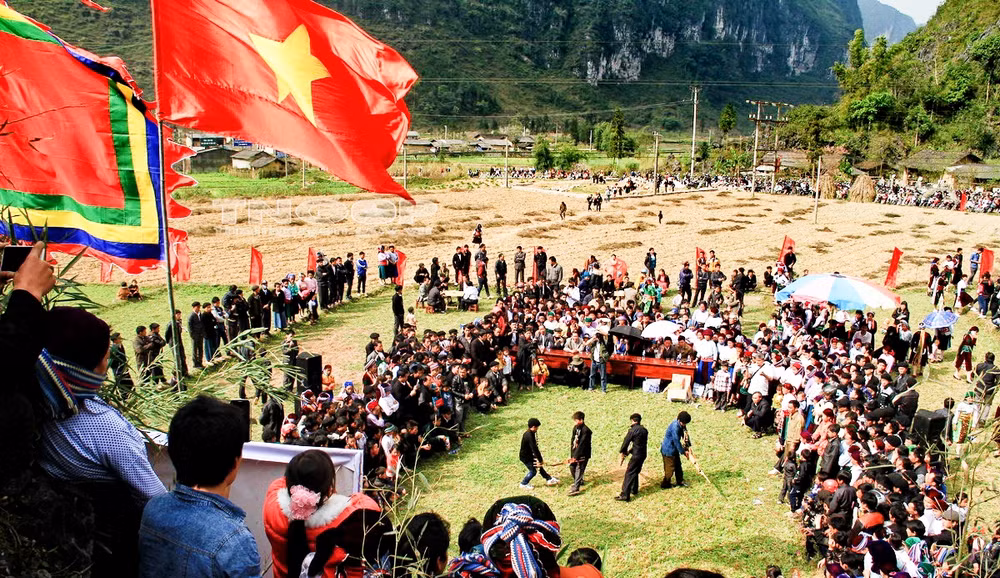 Nhiều lễ hội truyền thống ở Thái Nguyên được bảo tồn, phát huy.