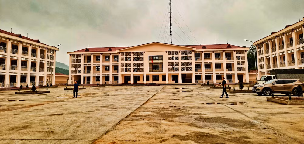 Trường Trung học phổ thông Đội Cấn được thành lập, giảm tải cho các trường lân cận và tăng tỷ lệ tuyển sinh vào lớp 10 ở huyện Đại Từ.